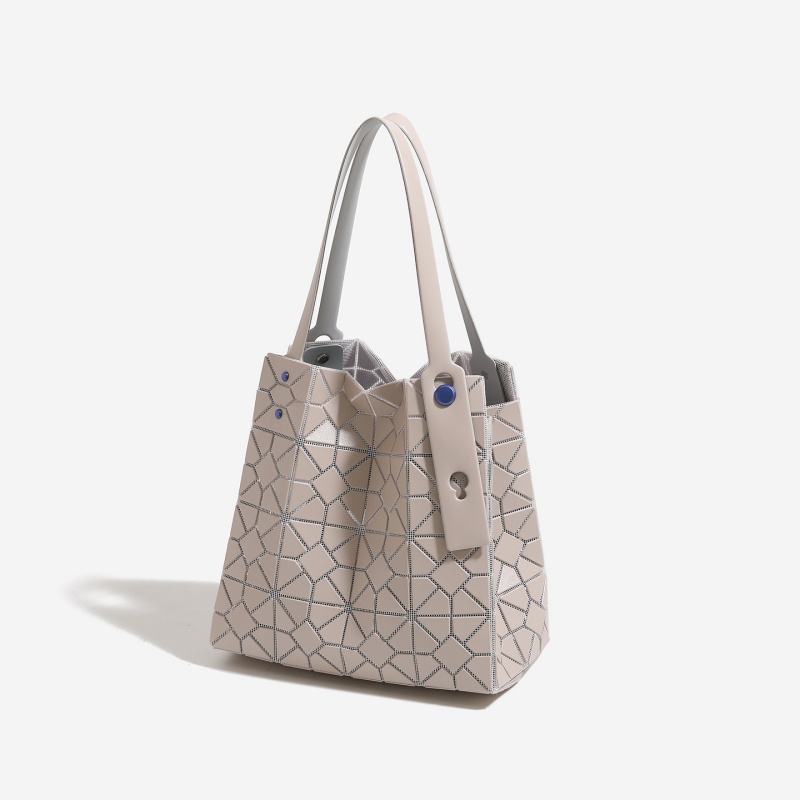 กระเป๋าโท้ทลายเพชรเรขาคณิตแฟชั - Women Bags 2026 Trends บทวิจารณ์และราคา