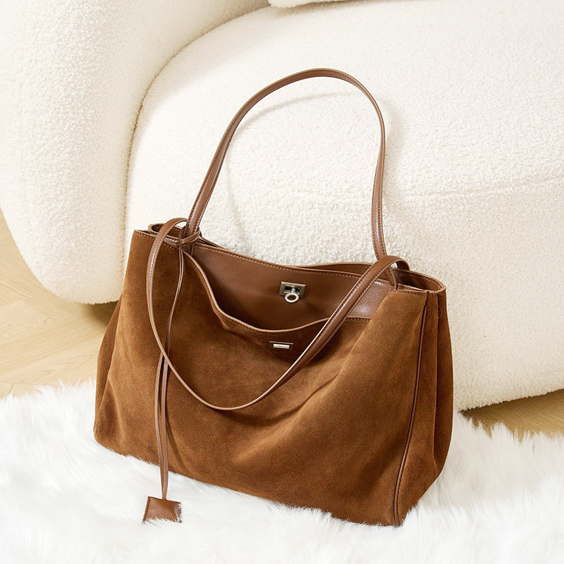 กระเป๋าโท้ทหนังวัวแท้เคลือบด้า - Women Bags On Sale บทวิจารณ์และราคา